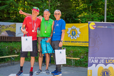 Tečem, da pomagam_veterani